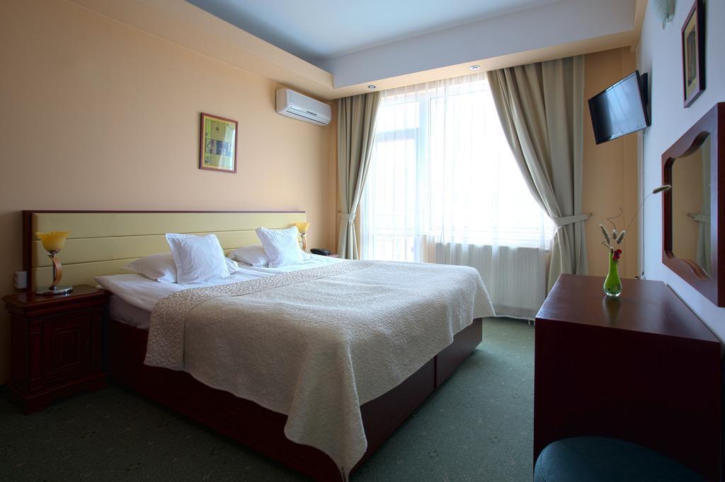 Hotel Opal Cluj-Napoca Exterior foto